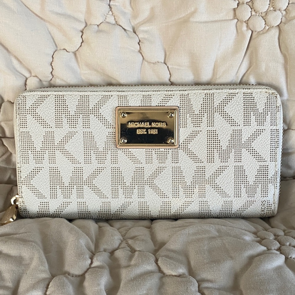 Michael Kors Cream Logo Wallet